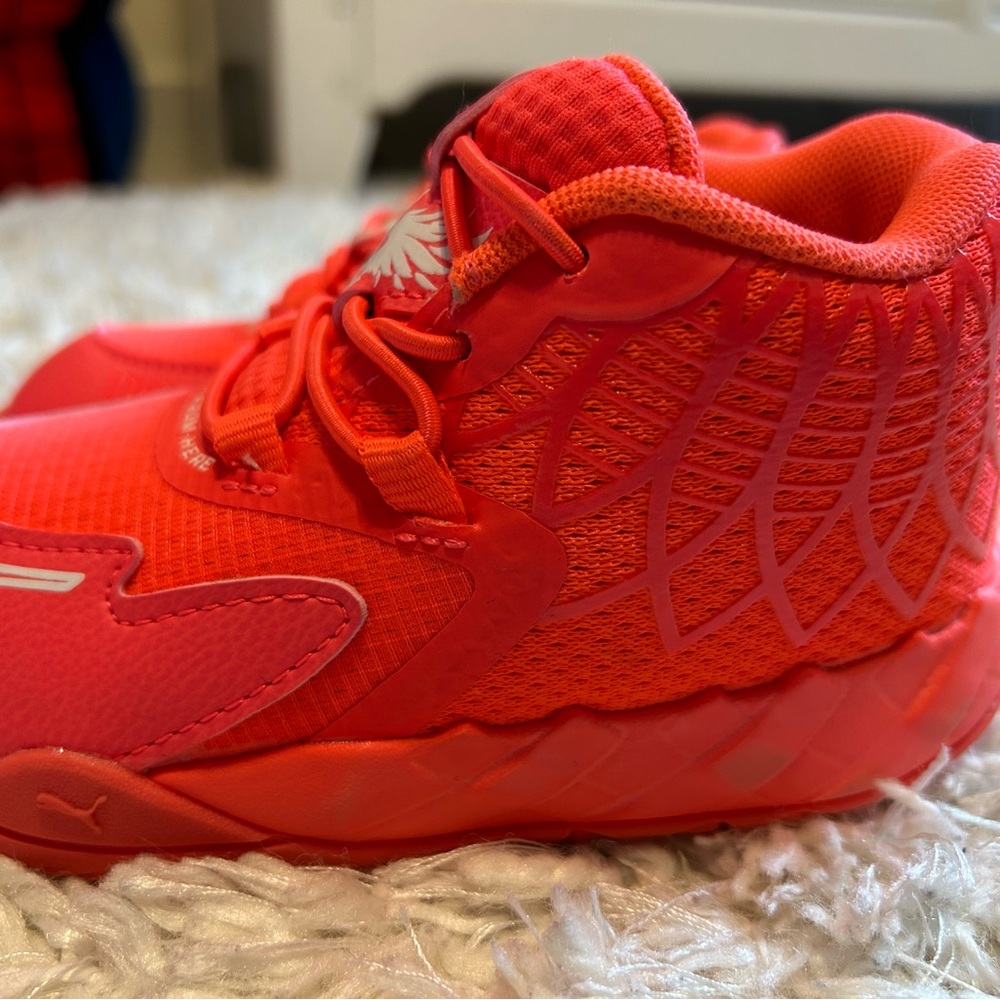 PUMA Lamelo Size 9.5 Basketball Shoes